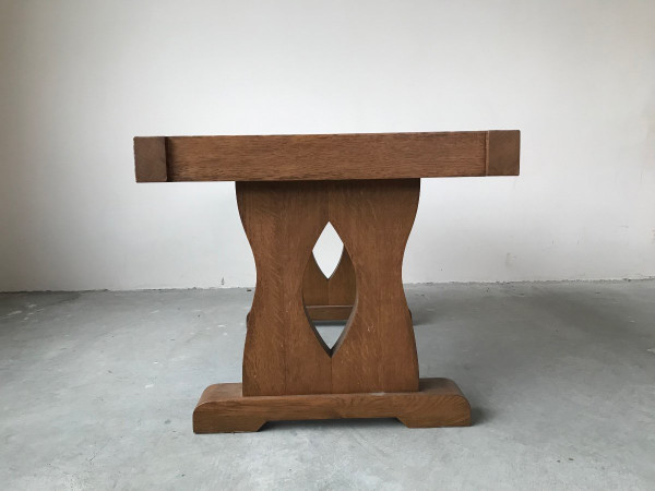 Table basse en céramique et chêne, Guillerme et Chambron, vers 1950.