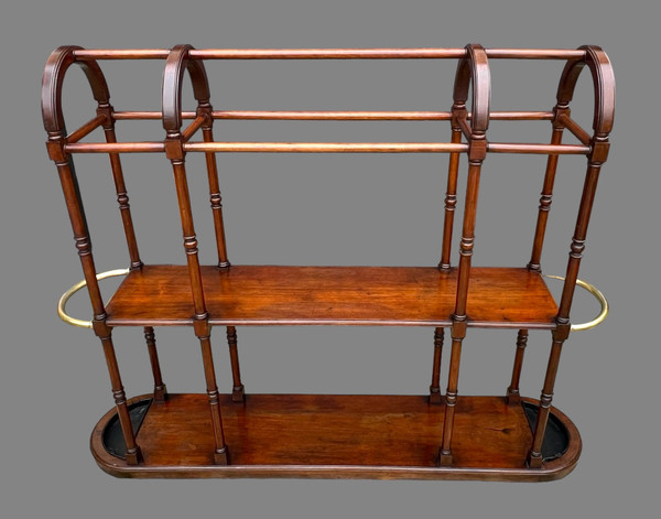 19th CENTURY WALNUT HOUSEHOLD AND ROPE HOLDER IN BRASS AND ZINC POTS