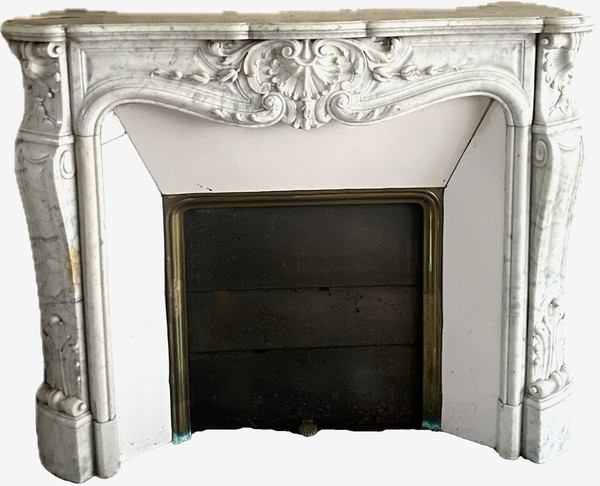 Louis XV style mantel in white Carrara marble XIX century