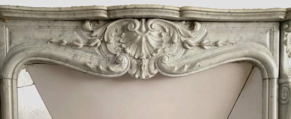 Louis XV style mantel in white Carrara marble XIX century