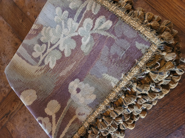 Tapestry table rug from the 19th century