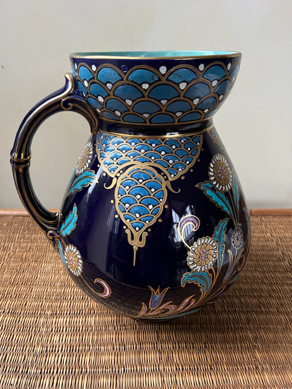 Sarreguemines earthenware pitcher - 19th century - Enamelled with floral decorations