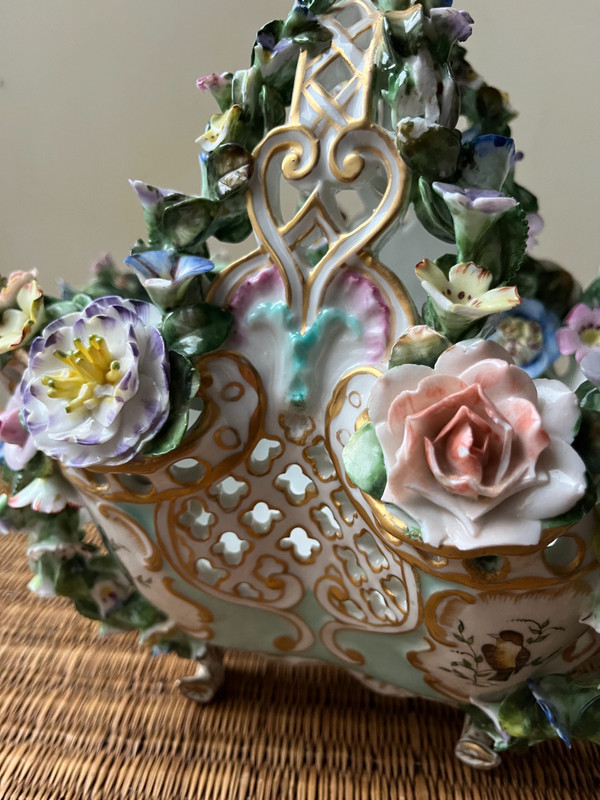 Porcelain Basket - 19th Century Meissen Style - Jacob Petit Influences