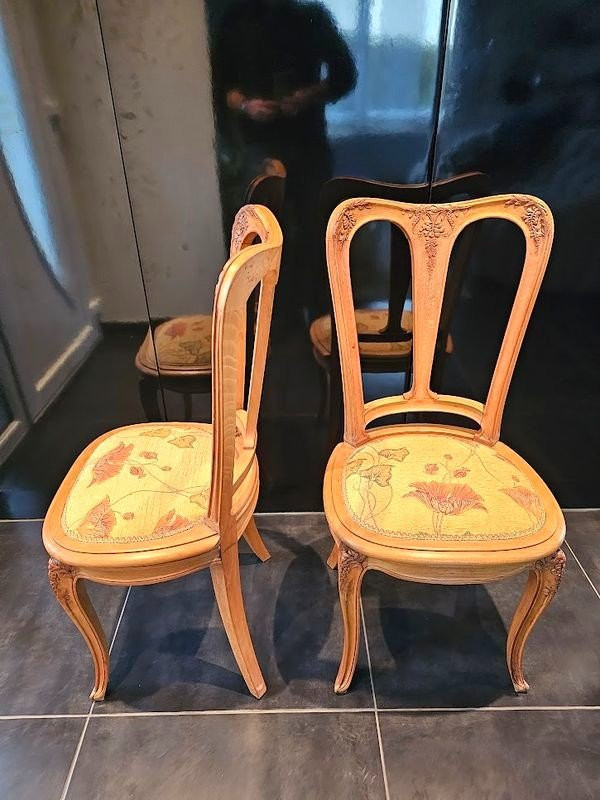 Pair of Art Nouveau chairs School of Nancy "Glycine"