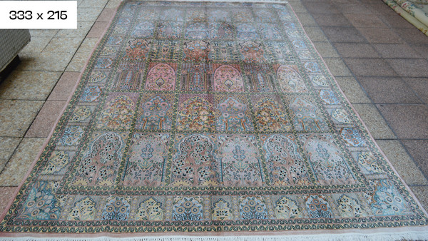 Kashmir carpet