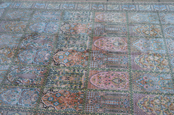 Kashmir carpet