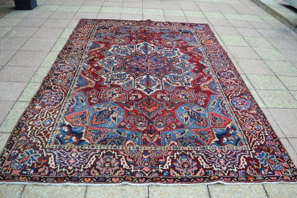 Iranian carpet (Bakhtiar)