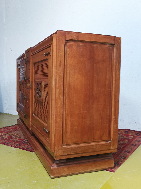 Art Deco sideboard in walnut