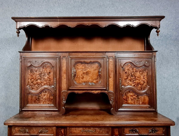 Credenza Bressan a due corpi in noce e radica circa 1880