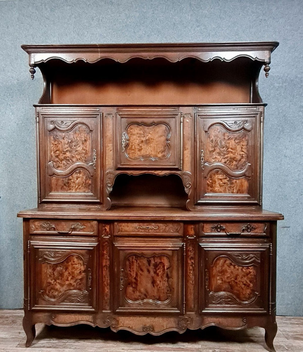 Credenza Bressan a due corpi in noce e radica circa 1880