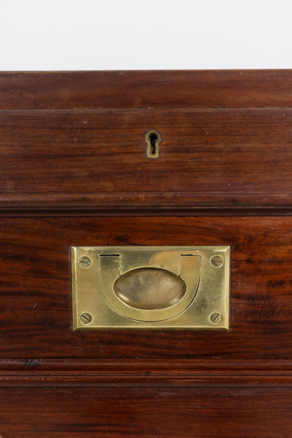 Commode de marine en acajou. Début XXe siècle. 