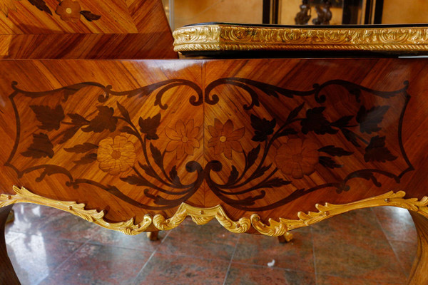 A beautiful Louis XV style writing table