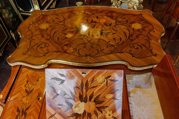 A beautiful Louis XV style writing table