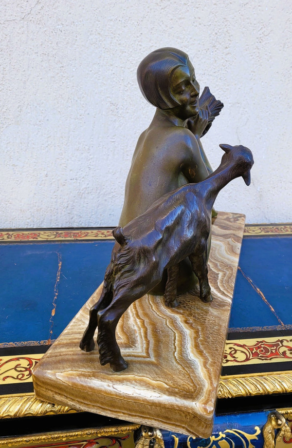 Godard, Frau und Lamm, Art-Deco-Bronze, 20. Jahrhundert