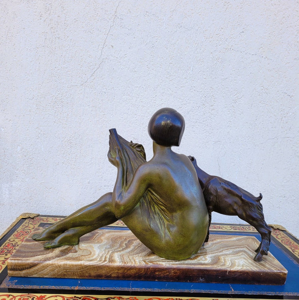 Godard, Frau und Lamm, Art-Deco-Bronze, 20. Jahrhundert