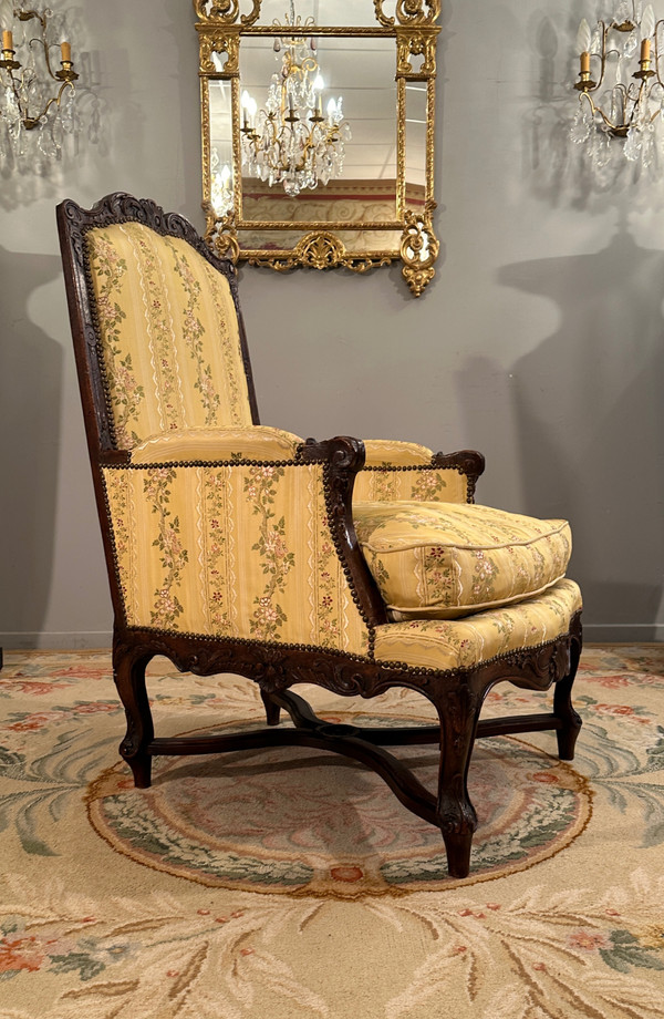 Important Bergère In Walnut From The Regency Period Circa 1720