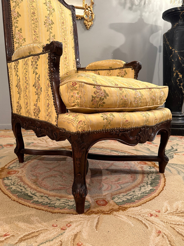 Important Bergère In Walnut From The Regency Period Circa 1720