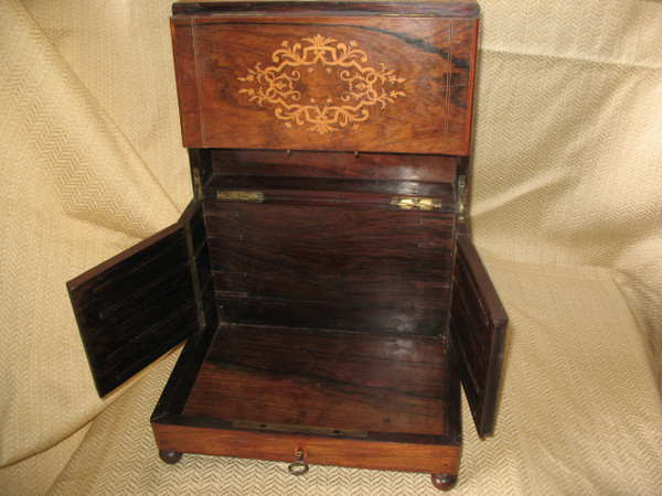 Liqueur cellar marquetry box Charles X period - 19th