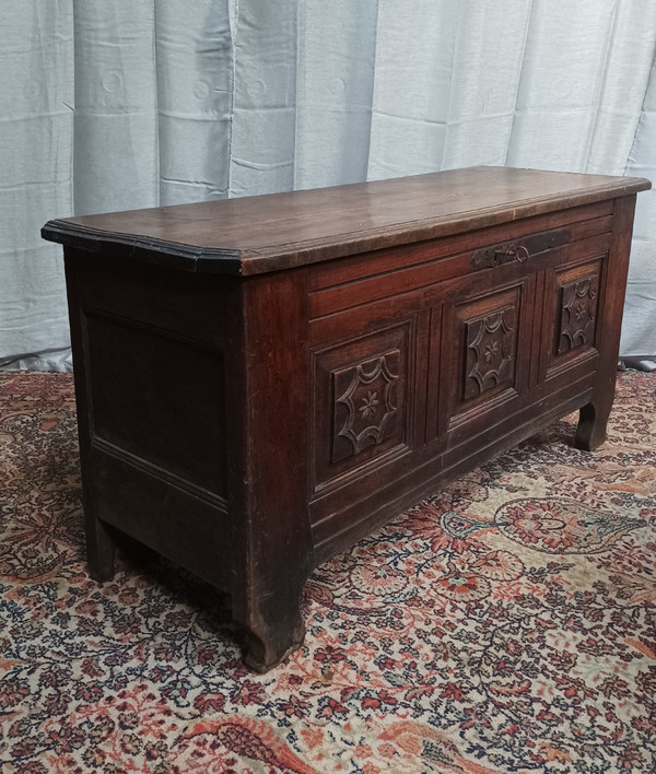 19th century Louis XIV oak chest