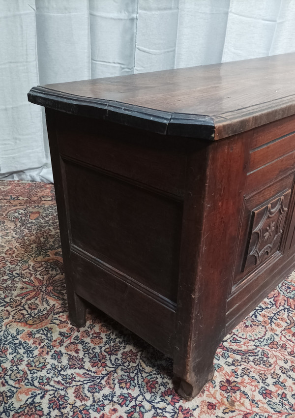 19th century Louis XIV oak chest