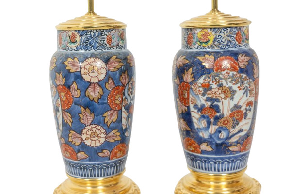 Coppia di lampade in porcellana Imari e bronzo dorato. 1880 circa.