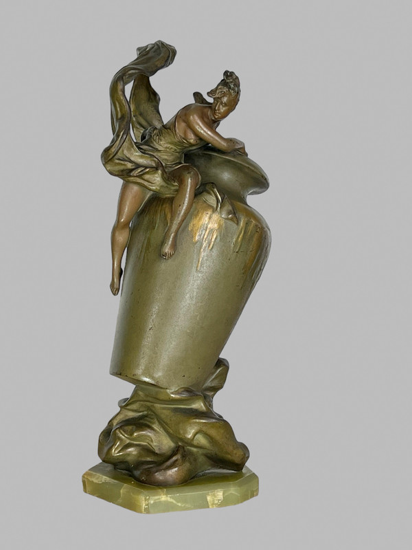 VASO ART NOUVEAU IN METALLO PATINATO FIRMATO DA ANTON NELSON ( 1880 -1910 ) SULLA BASE