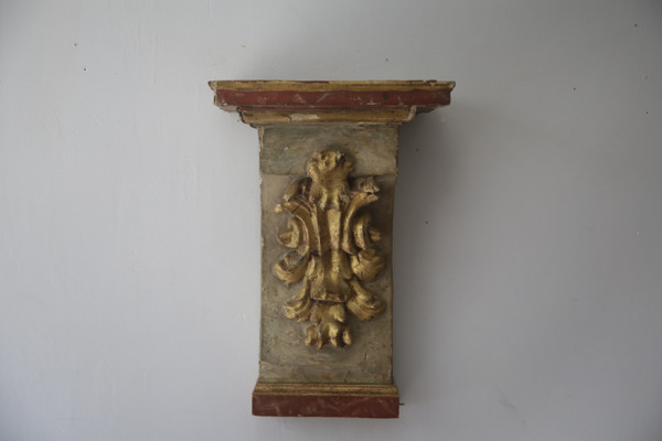 Console d'applique italienne en bois sculpté, doré et patine à l'imitation du marbre, XVIIIe