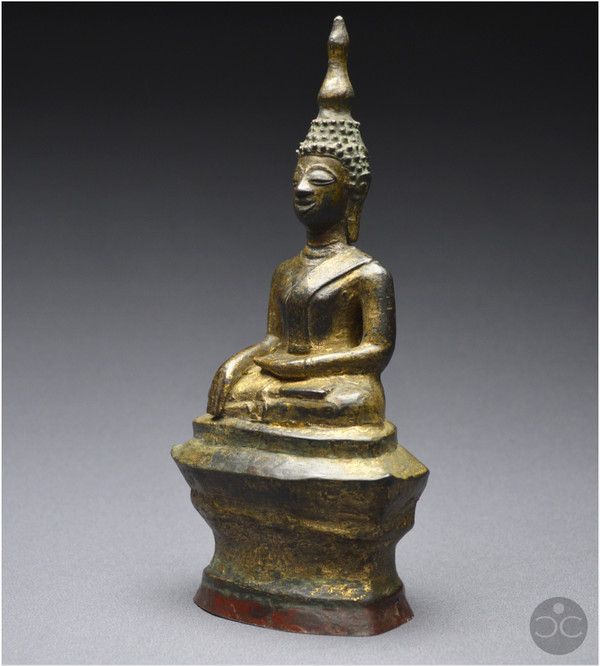 Laos, XVIIIème siècle, Bouddha en position bumisparsha mudra, Bronze anciennement laqué et doré