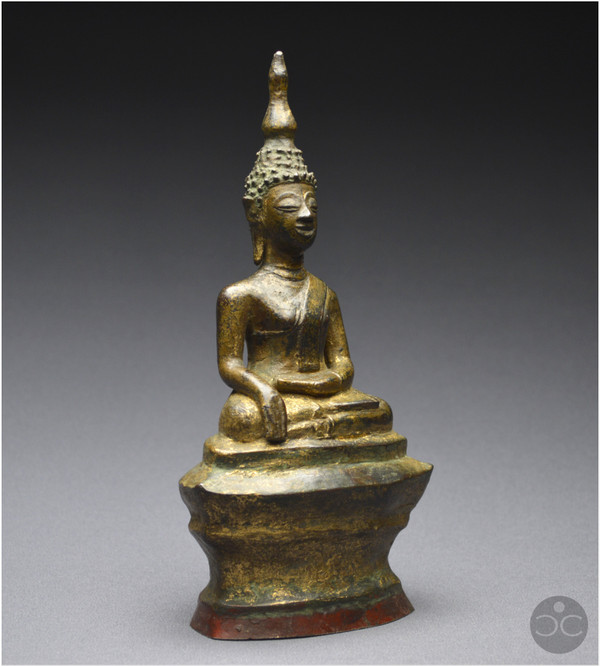 Laos, XVIIIème siècle, Bouddha en position bumisparsha mudra, Bronze anciennement laqué et doré