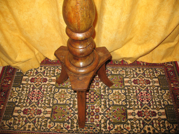 Polychrome wooden lantern with its 19th century base