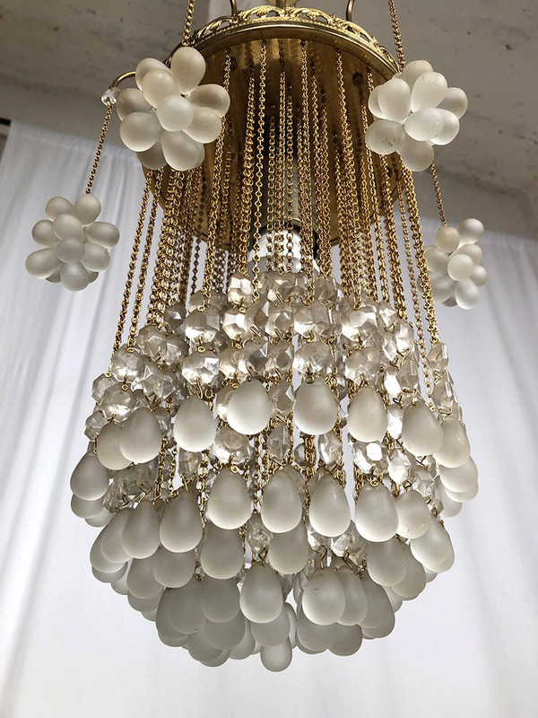 Suspension in Bohemian crystal pendants in the shape of clusters