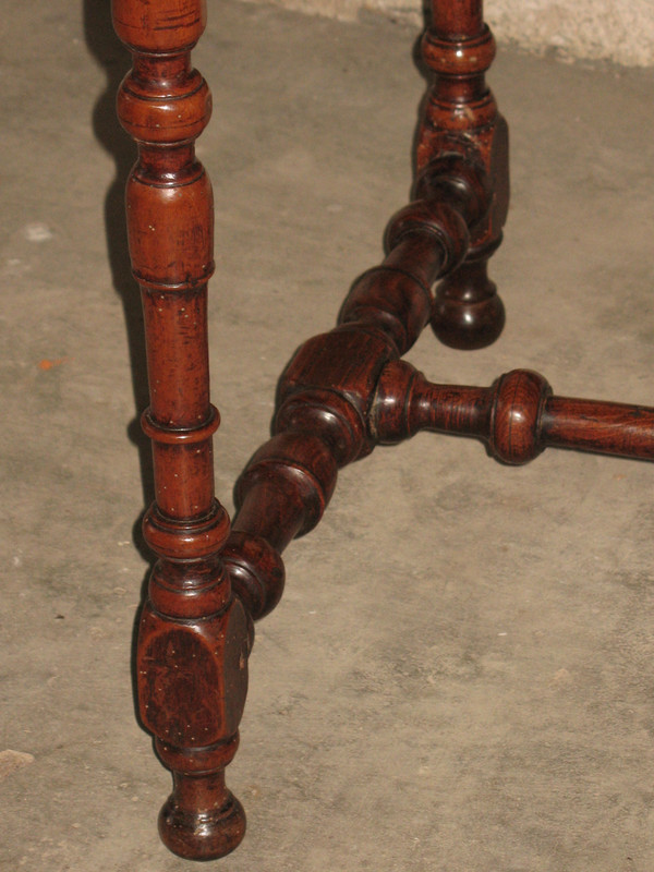 Lady's desk writing table in walnut with 1 drawer in belt Louis XIV period early 18th flag