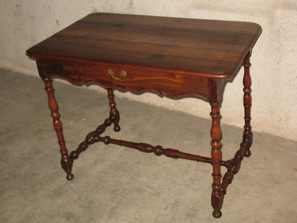 Lady's desk writing table in walnut with 1 drawer in belt Louis XIV period early 18th flag