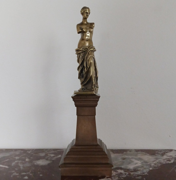 Souvenir or curiosa in bronze - Venus de Milo in bronze - large architectural base - late 19th century