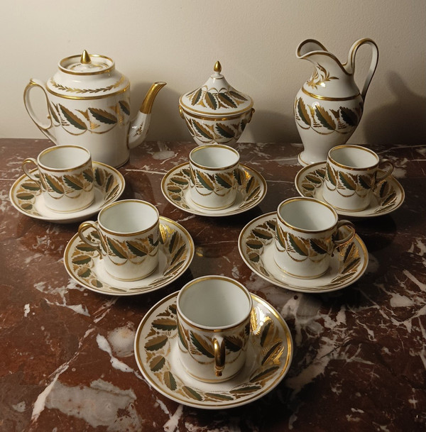 Manufacture de Locré - tea service - gilded and painted porcelain - Empire, Restoration - 9 pieces