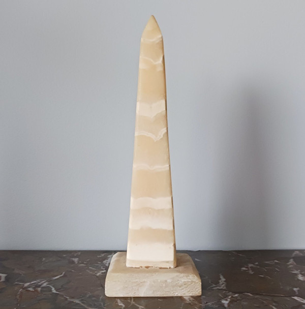 Italian work - neoclassical obelisk - banded alabaster - Grand Tour style