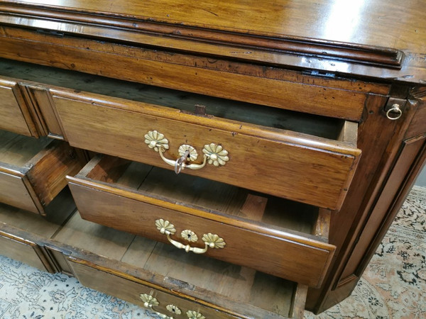 Important Louis XIV period Solid Walnut Scriban. Late 17th / Early 18th century