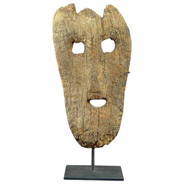 Indonésie, île De Timor, XIXème Siècle, Ancien Masque Anthropomorphe En Bois Très érodé.