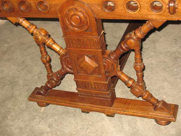 Flat desk in solid blond walnut 19th century Haute Epoque style