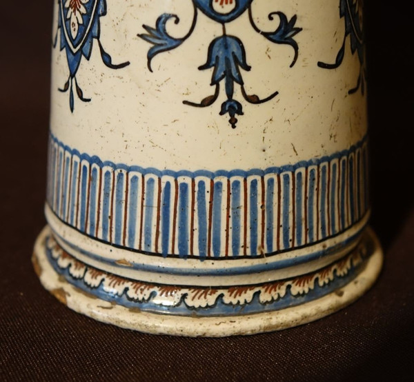 Rouen Guillibaud earthenware shaker