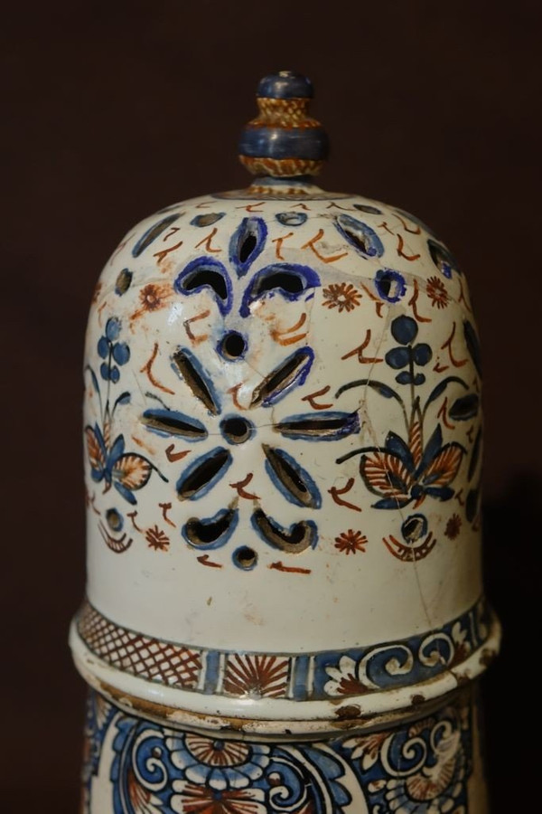 Rouen Guillibaud earthenware shaker