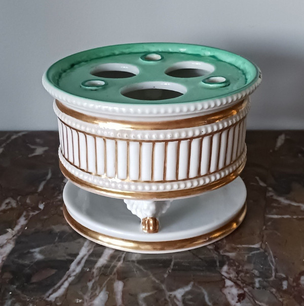 Paris, Empire period, Restoration - superb inkwell and circular tripod penholder - porcelain