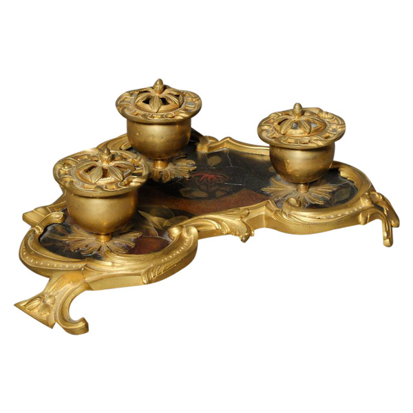 Lacquer and gilt bronze desk inkwell