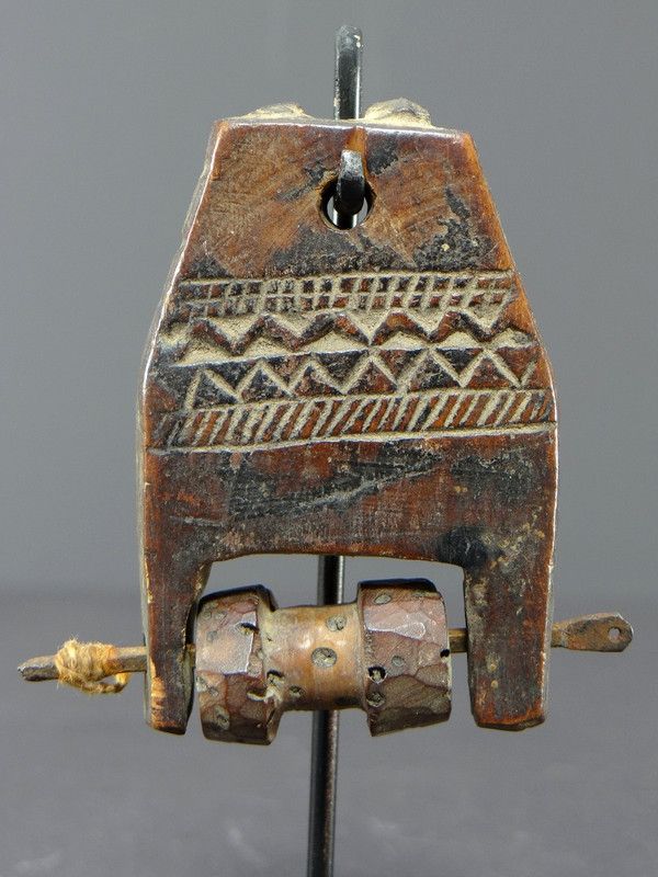 Ivory Coast, Gouro People, Early 20th Century, Weaving Loom Pulley Stirrup.