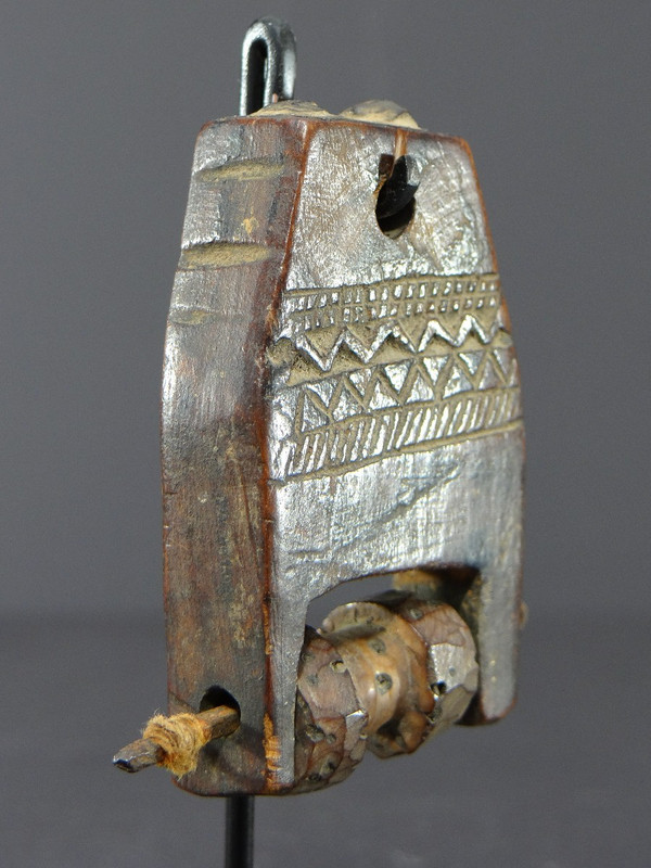 Ivory Coast, Gouro People, Early 20th Century, Weaving Loom Pulley Stirrup.