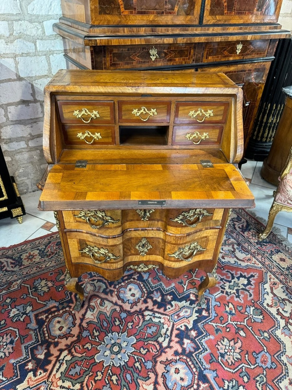 SCRIBANNE CHEST OF DRAWERS IN WALNUT