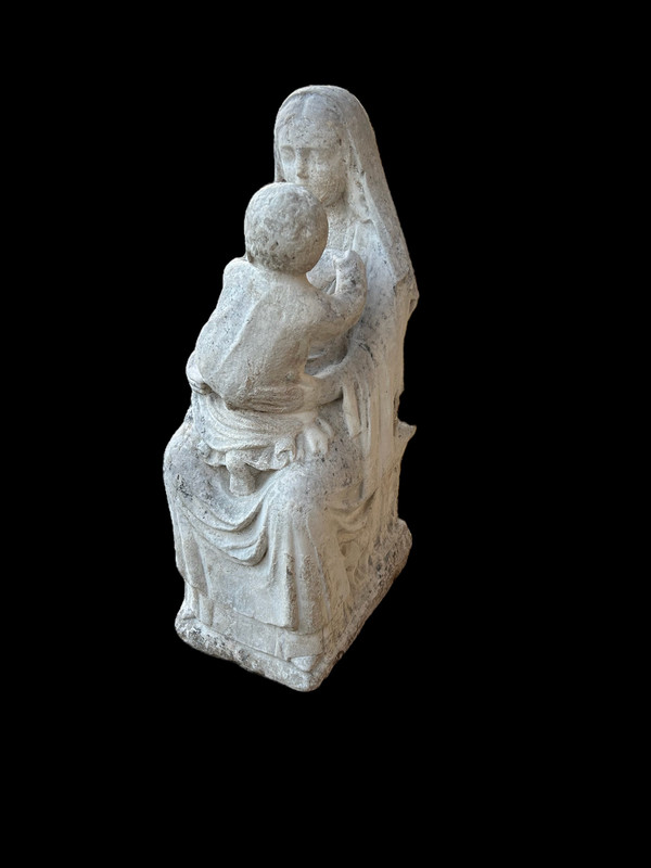 Important 16th Century Stone Madonna En Majesté - High Period Sculpture H 72 Cm