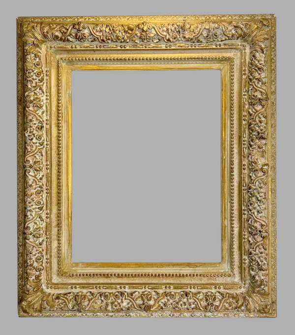 ANTIQUE NAPOLEON III FRAME IN CARVED AND PATINATED WOOD FOR PAINTING 43.5 cm x 34 cm