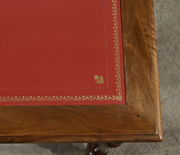 Small Table in Solid Walnut, Louis XIII / Louis XIV style – Early 19th century