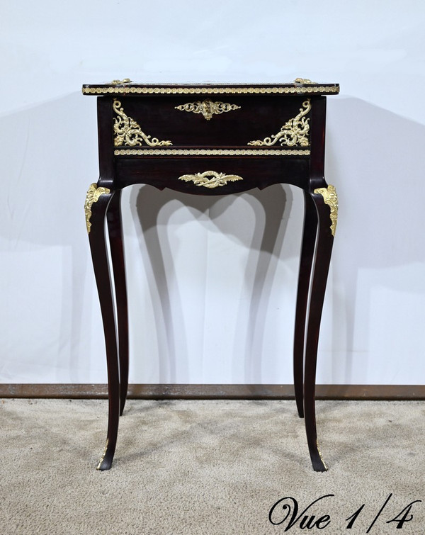 Middle Display Table in Stained Mahogany, Louis XV style, Napoleon III period – Mid-19th century